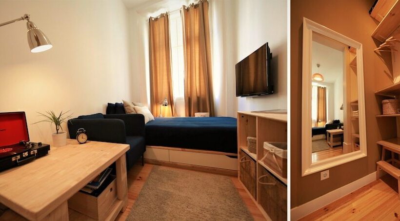 اتاق استاندارد با سرویس بهداشتی مشترک, We Love F Tourists