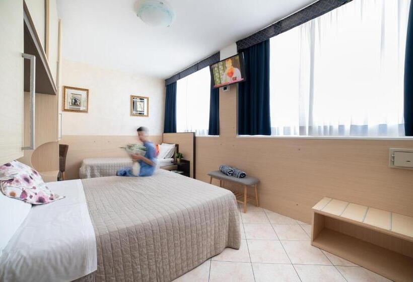 חדר סטנדרט לשלושה, Casa Merano Residence & Ristorante Bibione Centro