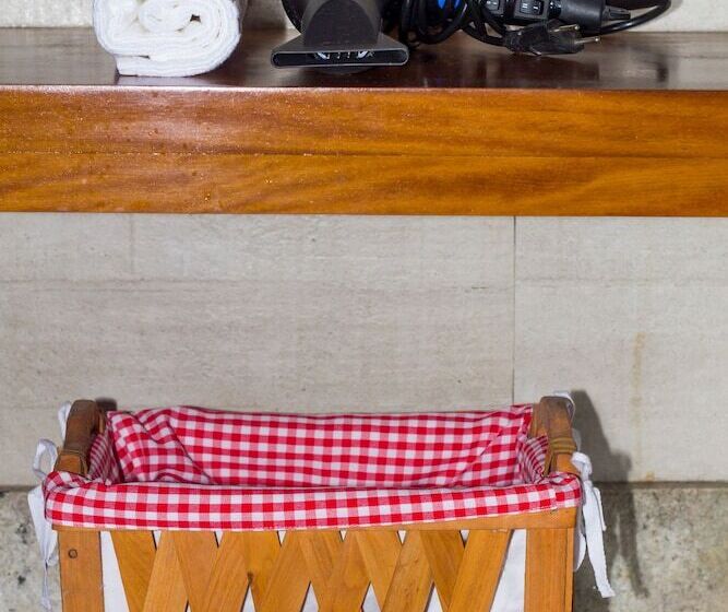 کلبه ییلاقی, Pousada Chacara Arace