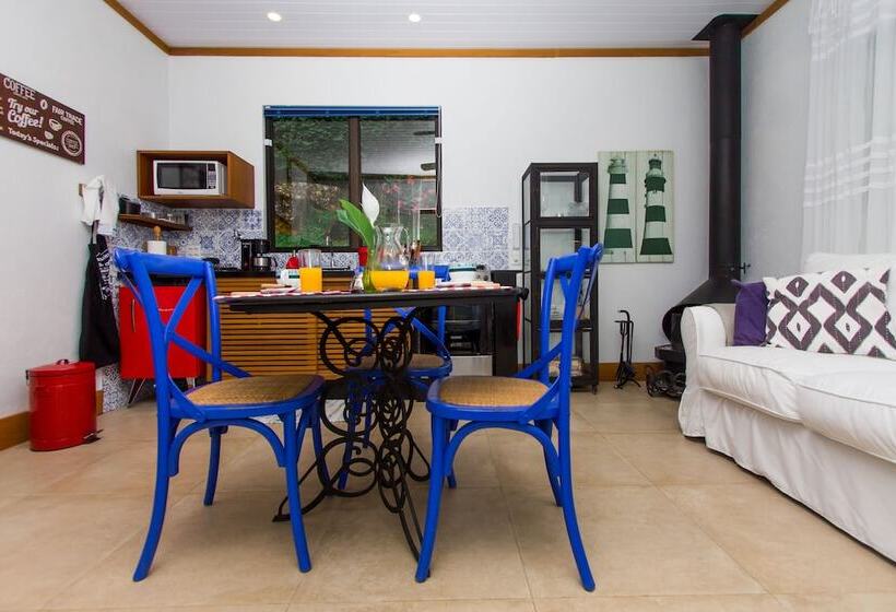 کلبه ییلاقی, Pousada Chacara Arace