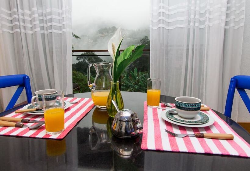 کلبه ییلاقی, Pousada Chacara Arace