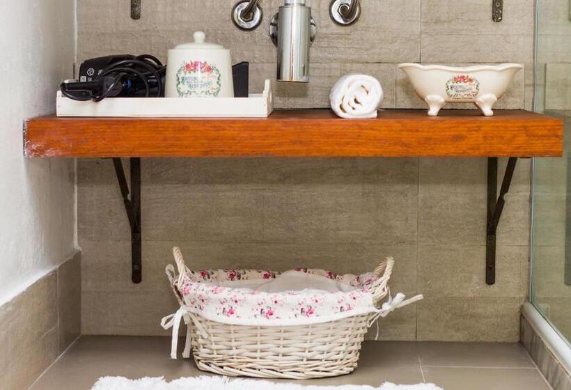 کلبه ییلاقی, Pousada Chacara Arace