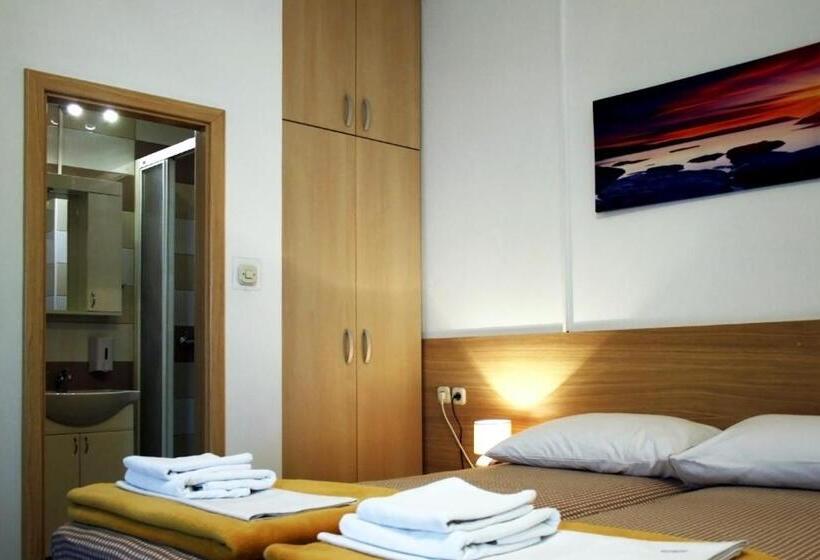 스탠다드 트리플 룸, Rooms Fitea