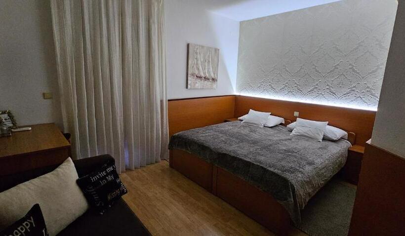 Camera Standard, Sobe/rooms Riva