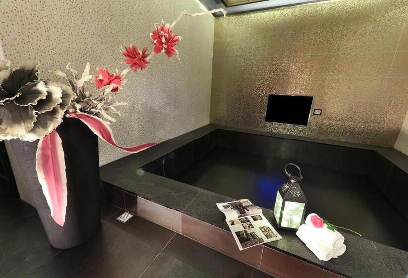 اتاق اکونومی, Feifan Boutique Motel