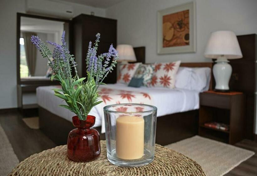 Quarto Deluxe, Fox Kandy