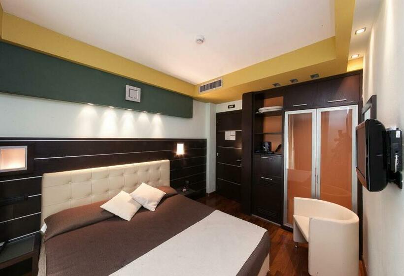 Camera Deluxe, Aurora