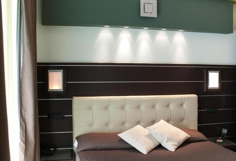 Camera Deluxe Vista Lago, Aurora