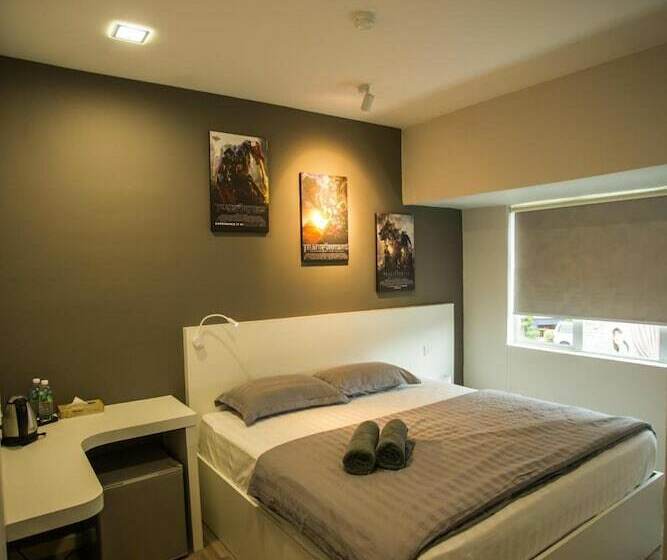 豪华房间, Hollywood