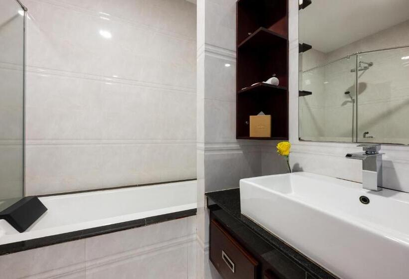 חדר דלוקס, Lbn Asian