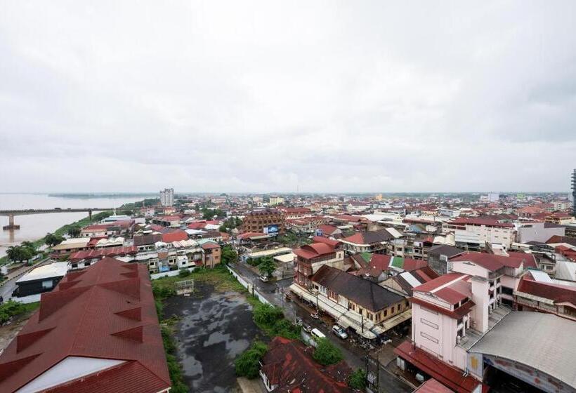 חדר סופריור, Lbn Asian