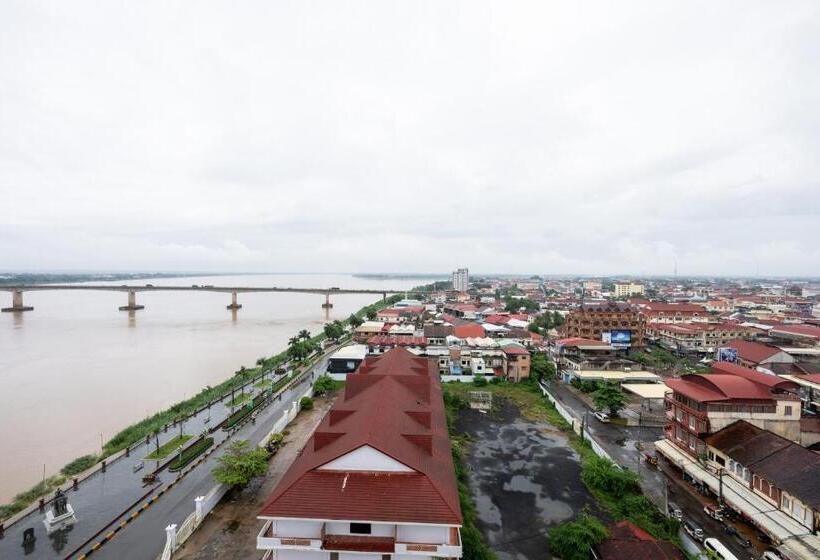 חדר סופריור, Lbn Asian