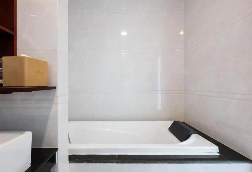 Suite Vue Fleuve, Lbn Asian