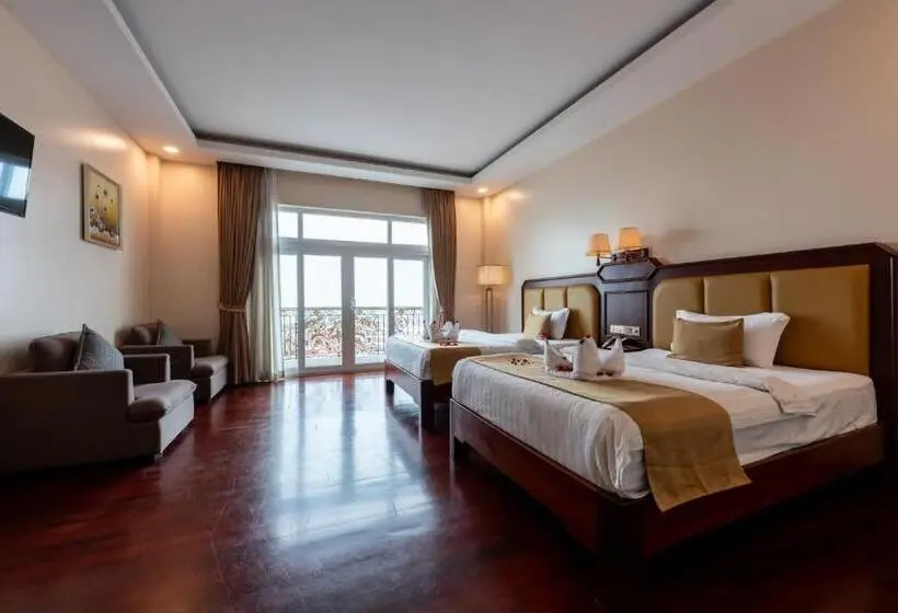 Chambre Supérieure, Lbn Asian