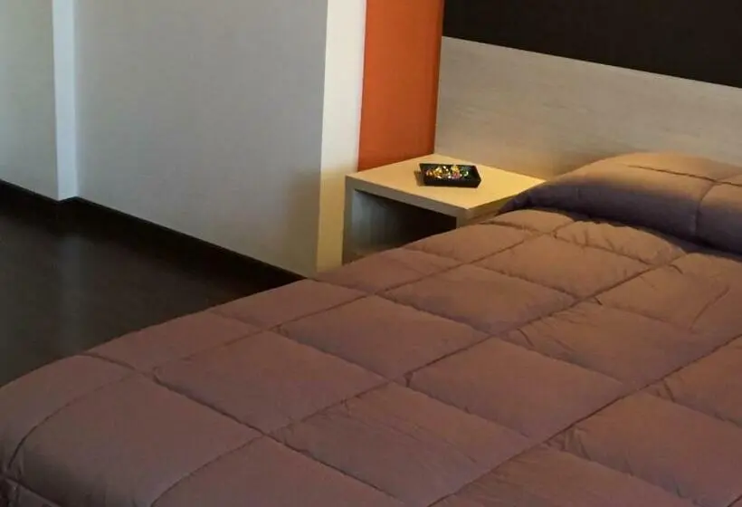 Habitación Estándar, Milano