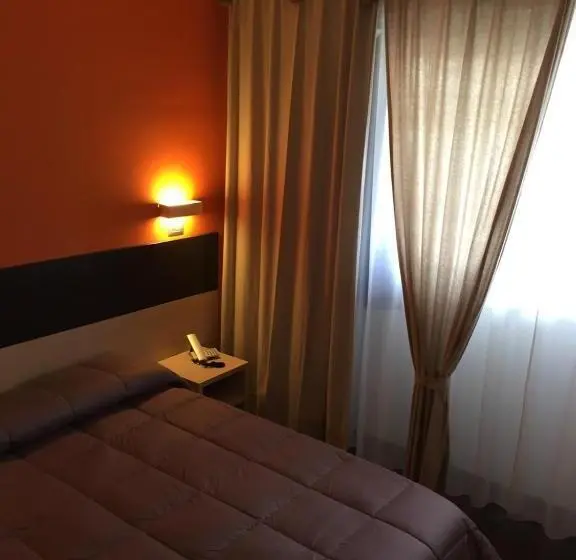 Habitación Estándar Individual, Milano