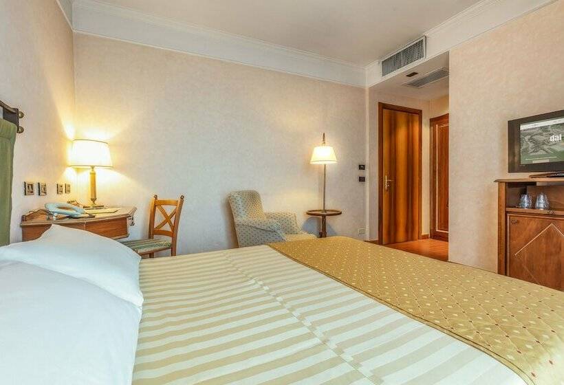 غرفة قياسية, Ristorante La Pergola