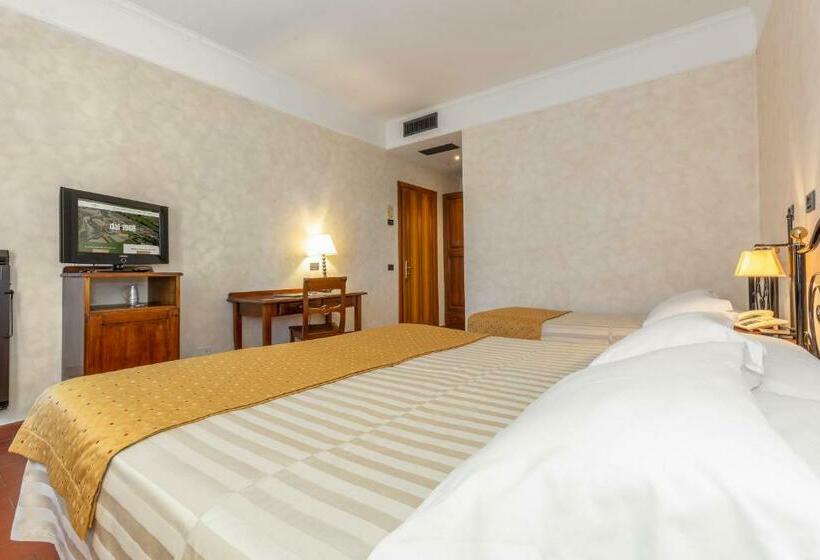 غرفة قياسية ثلاثية, Ristorante La Pergola