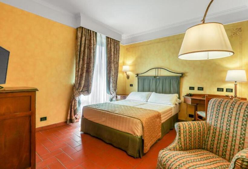 غرفة قياسية, Ristorante La Pergola