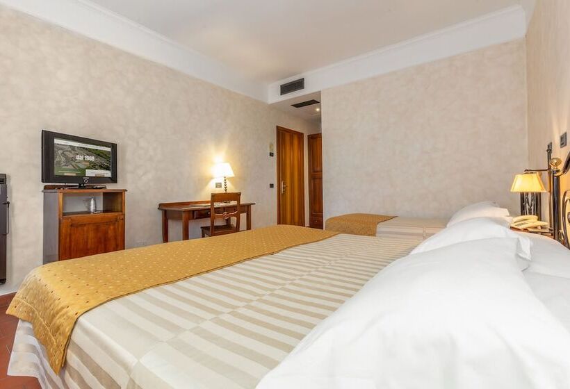 غرفة قياسية ثلاثية, Ristorante La Pergola