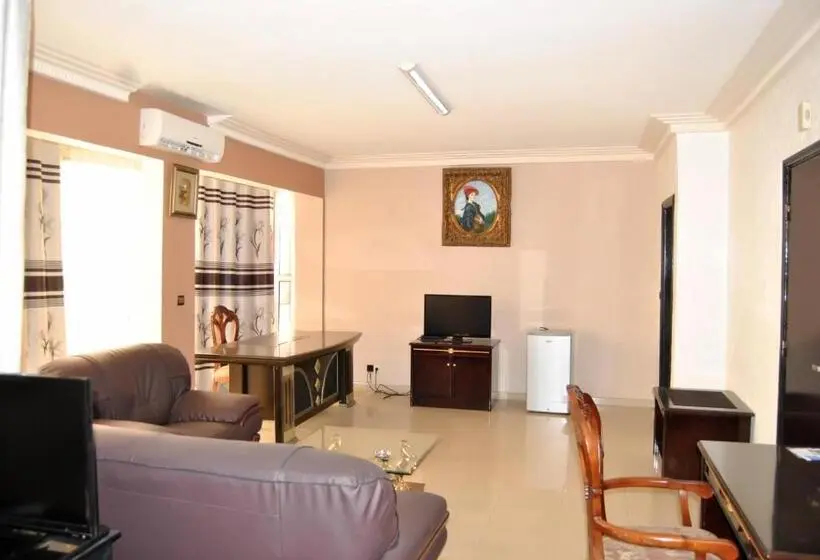 سوییت, Riviera Hotel Benin