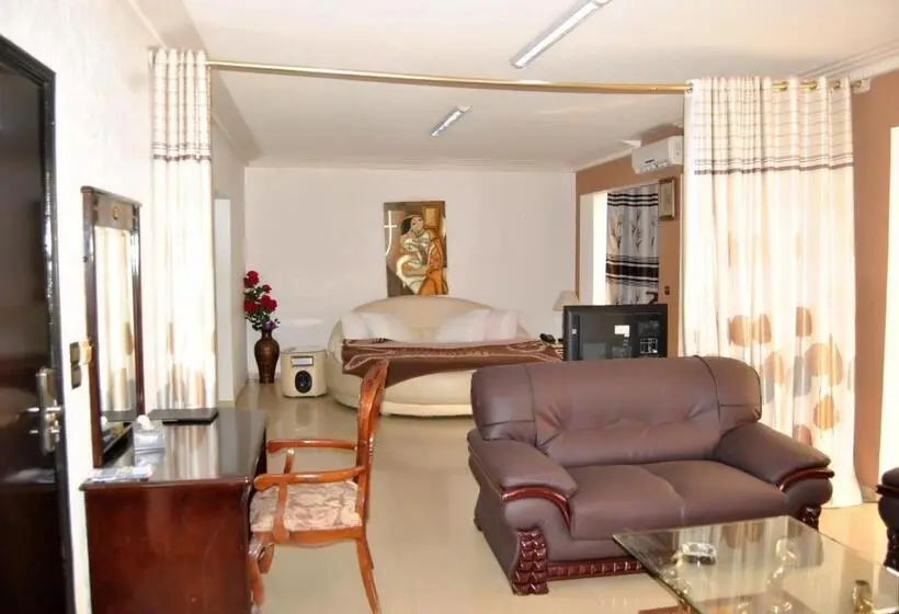 سوییت, Riviera Hotel Benin