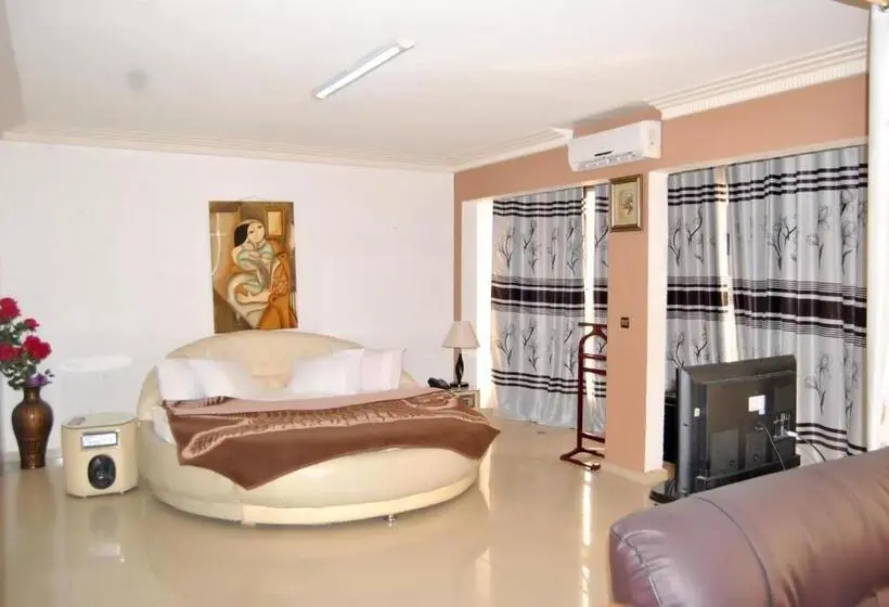 سوییت, Riviera Hotel Benin