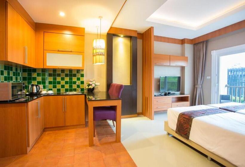 패밀리 스위트, Romantic Khon Kaen