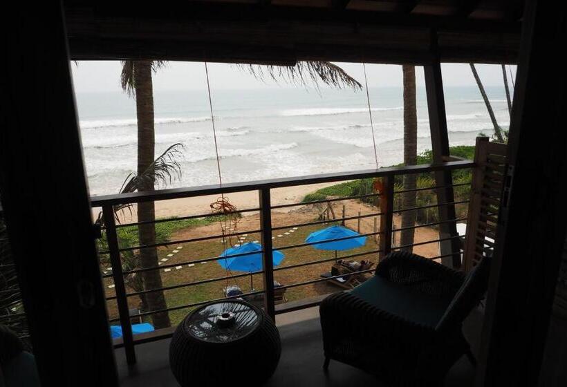 غرفة قياسية مطلّة علي البحر مزوَّدة بشُرفة, The Seascape