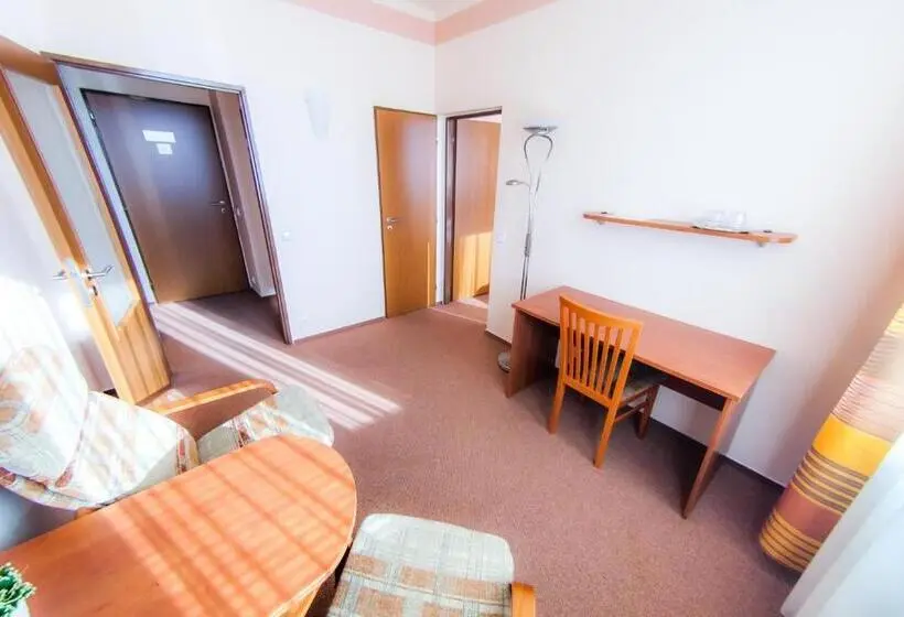 Suite, Vsacan