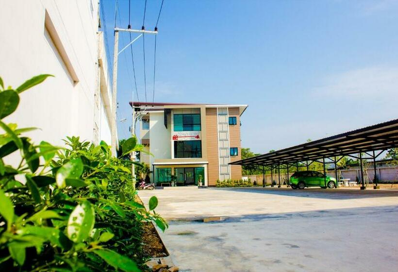 غرفة قياسية, Naiya Place