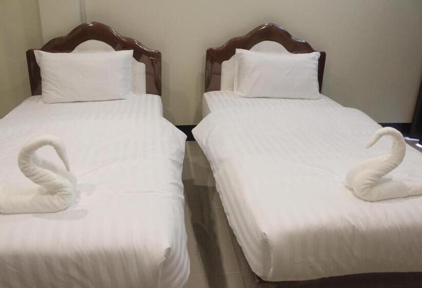 غرفة قياسية, Naiya Place