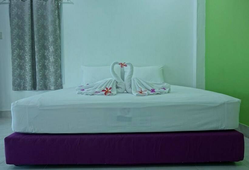 بانگلوی سوپریور, Mook Ing Lay