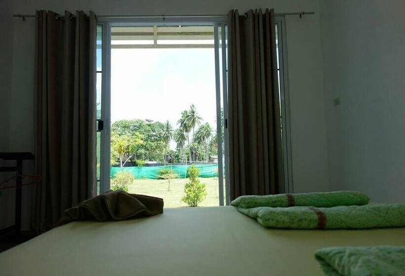 بانگلوی سوپریور, Mook Ing Lay