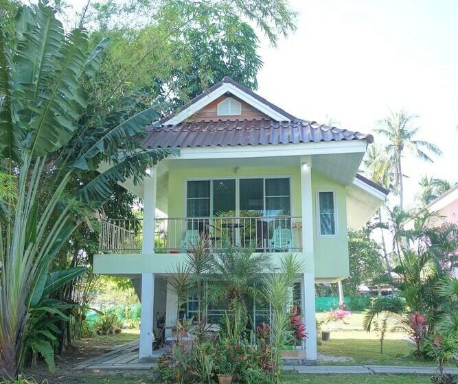 بانگلوی سوپریور, Mook Ing Lay