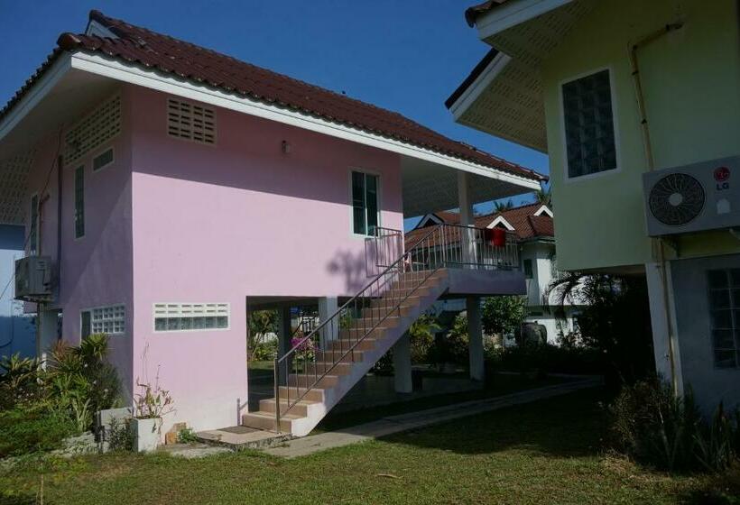 خانه 1 خوابه, Mook Ing Lay