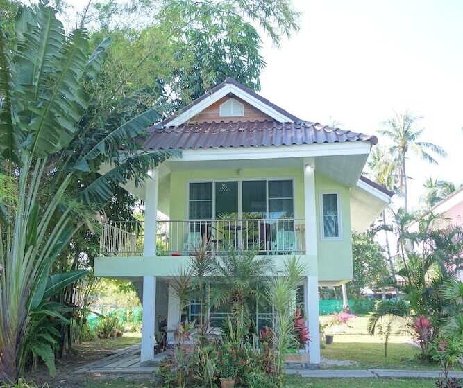 بانگلوی سوپریور, Mook Ing Lay