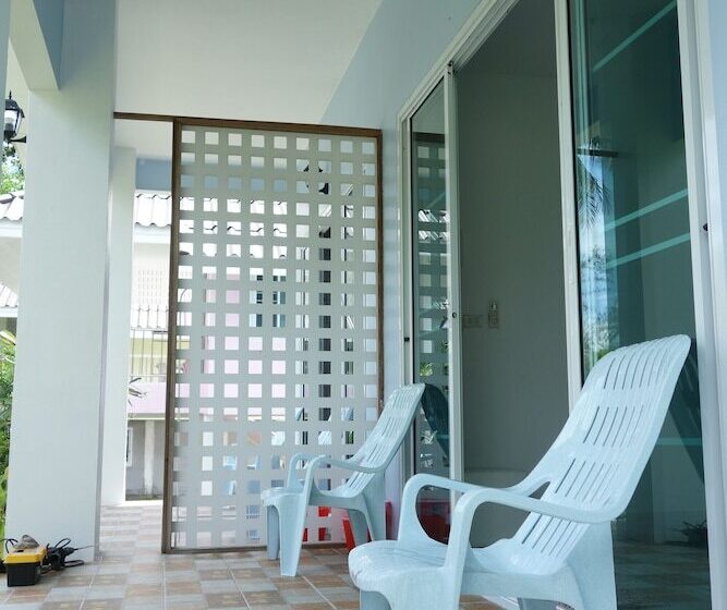 بانگلوی سوپریور, Mook Ing Lay