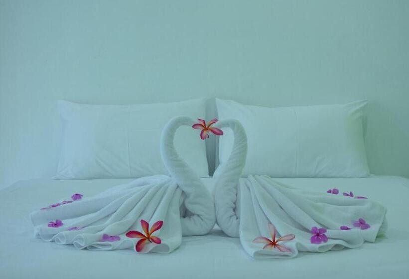 خانه 1 خوابه, Mook Ing Lay