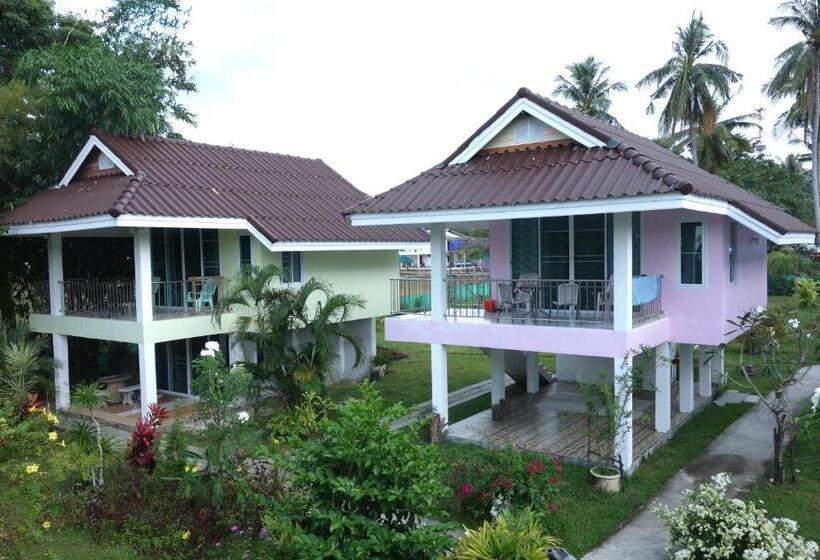 خانه 1 خوابه, Mook Ing Lay