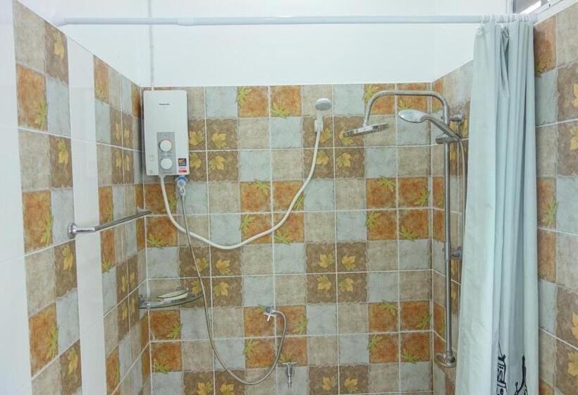 ویلای استاندارد با چشمانداز باغ, Mook Ing Lay