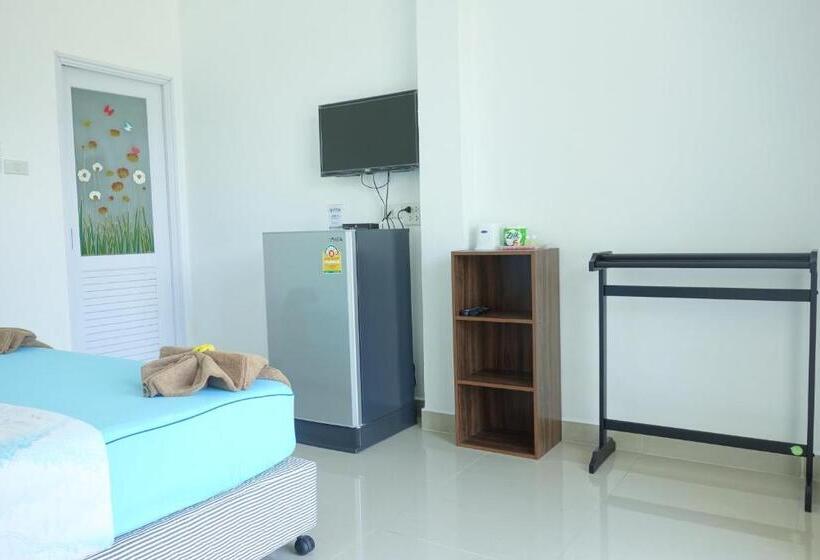 اتاق استاندارد اینتریور, Mook Ing Lay