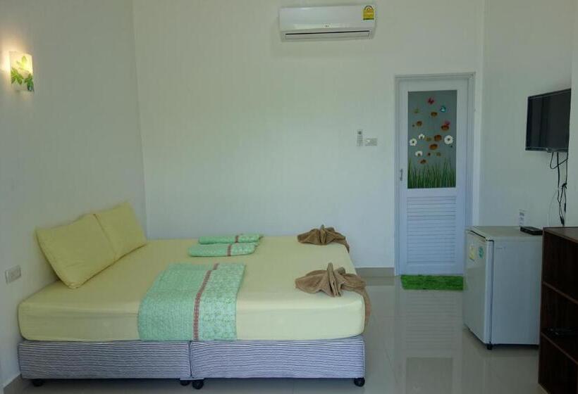 اتاق استاندارد اینتریور, Mook Ing Lay