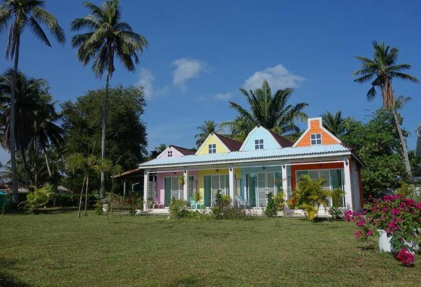 اتاق استاندارد اینتریور, Mook Ing Lay