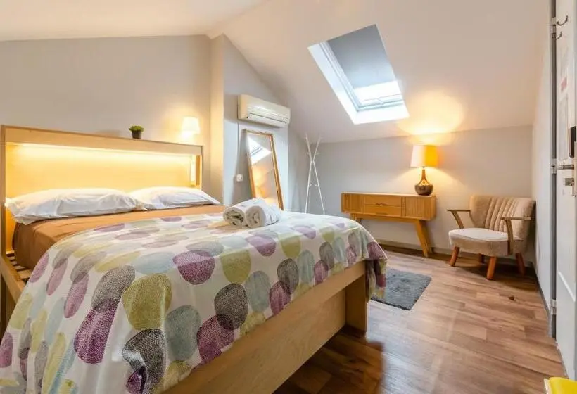 اتاق استاندارد با سرویس بهداشتی مشترک, Yes Lisbon Hostel
