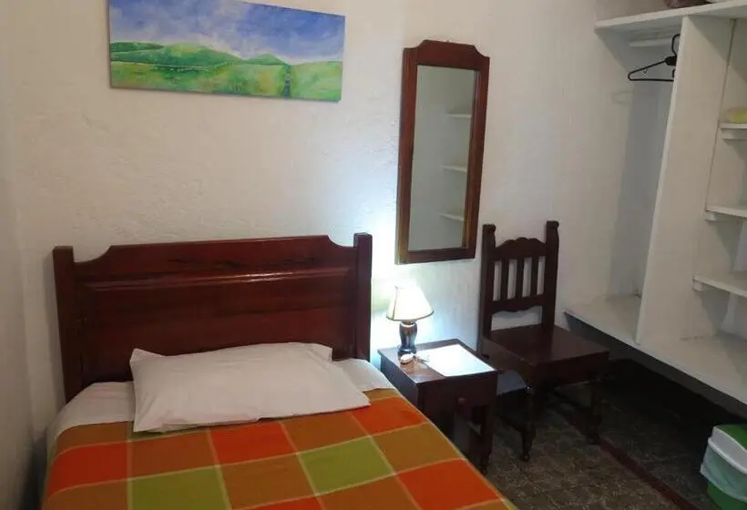 スタンダードシングルルーム, Hostal La Cazihita