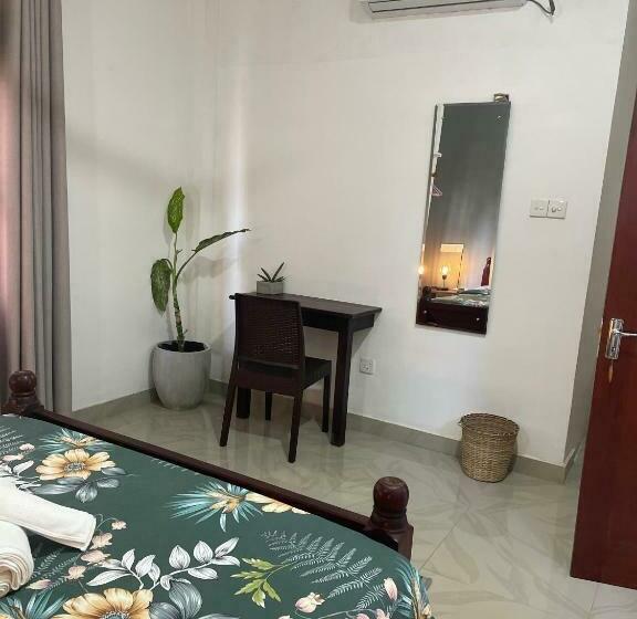 اتاق استاندارد با بالکن, Sea Life Guest & Surf House