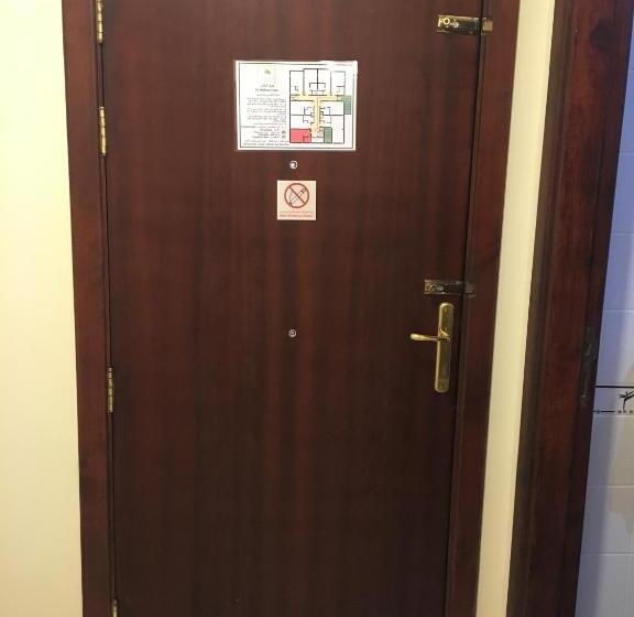 标准工作室, Al Meknan