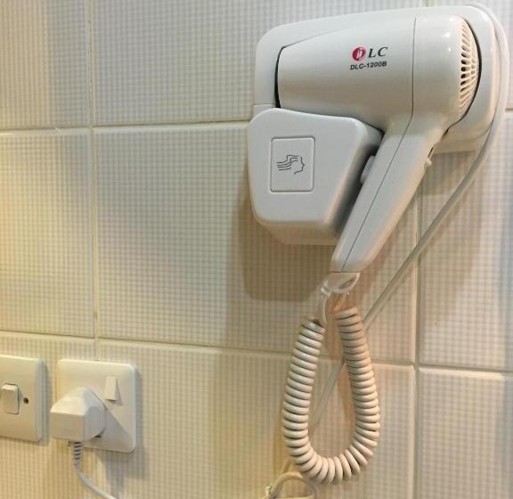 标准间, Al Meknan