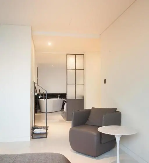 Chambre Standard, Gaden